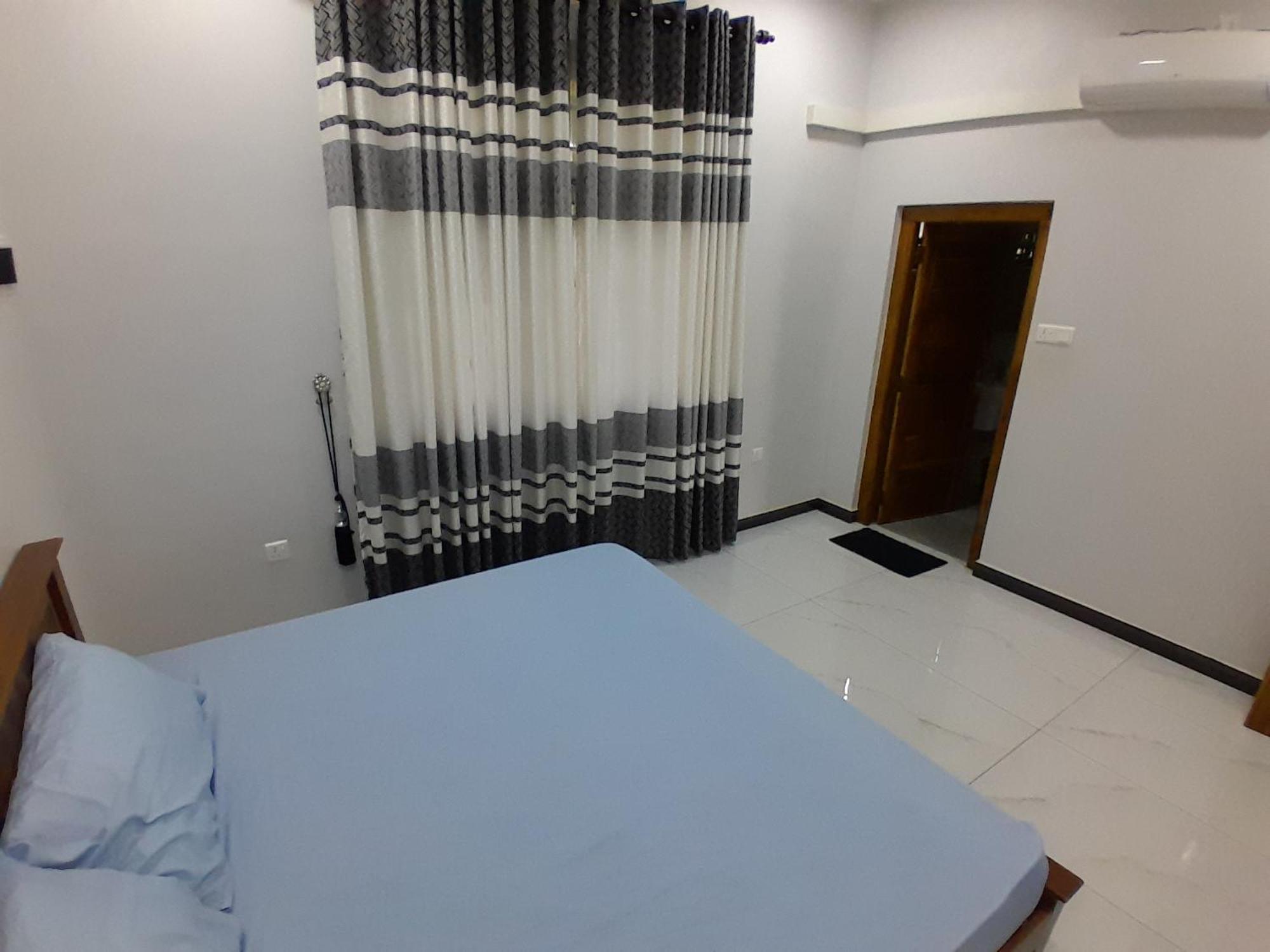Alps Villa Jaffna Extérieur photo