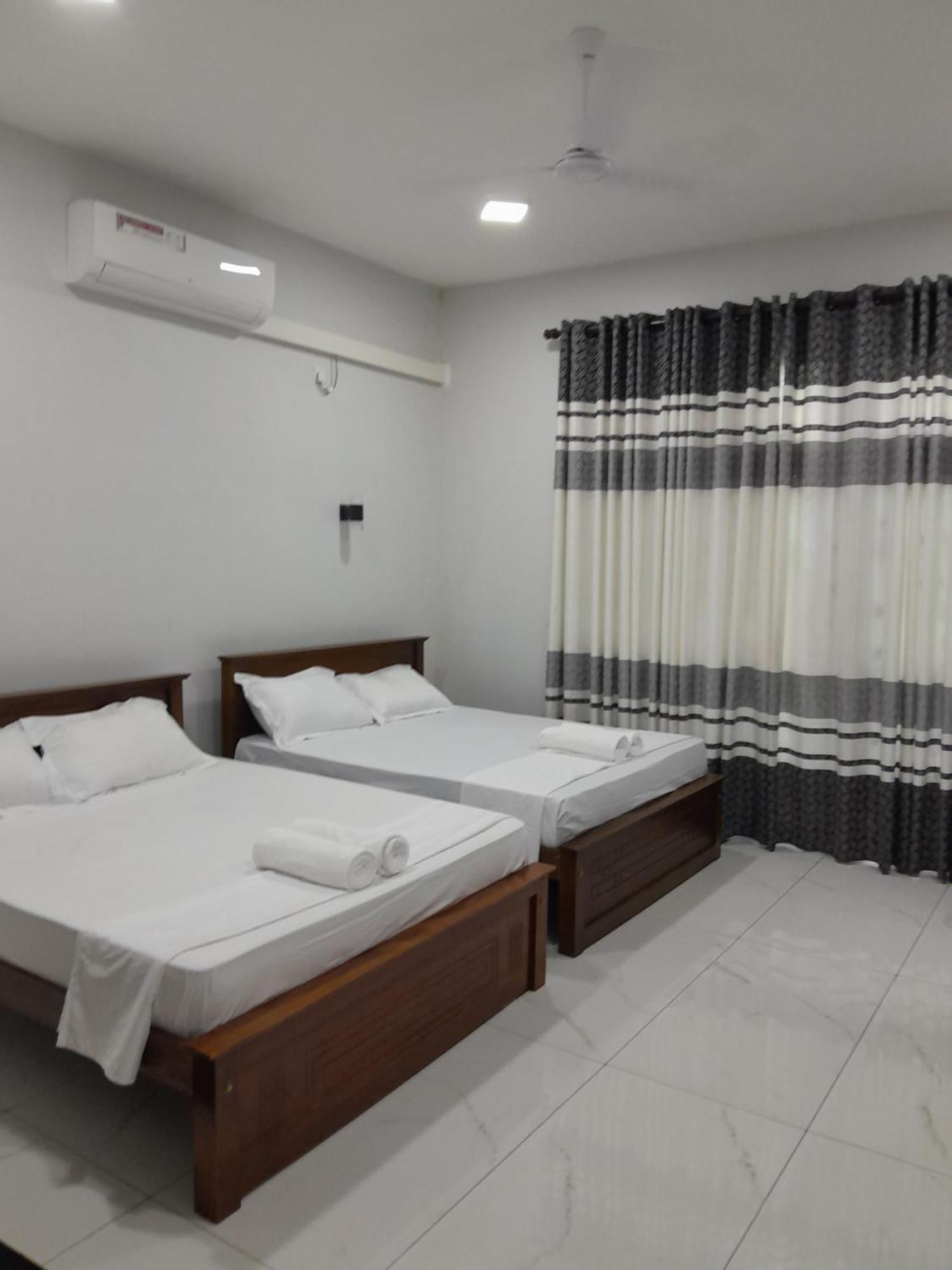 Alps Villa Jaffna Extérieur photo