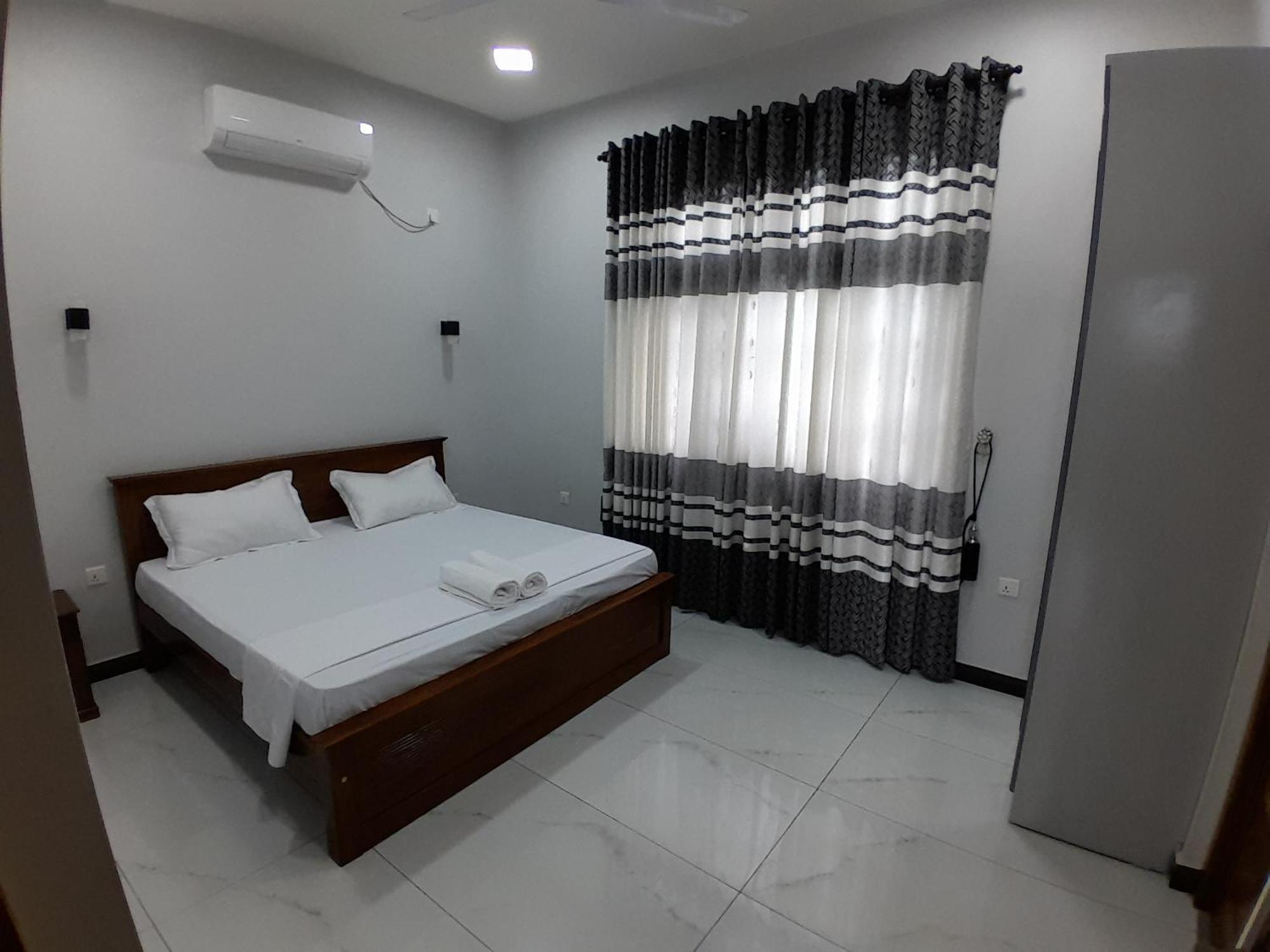 Alps Villa Jaffna Extérieur photo